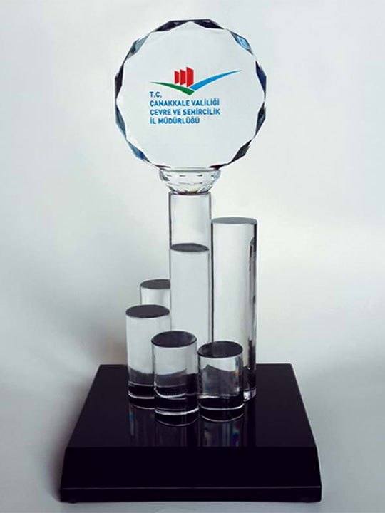 Nur Plaket NP-106 kodlu plaket, 14 × 27 cm