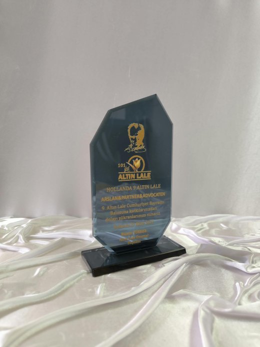 Nur Plaket NP-010 kodlu plaket, 12 × 24 cm